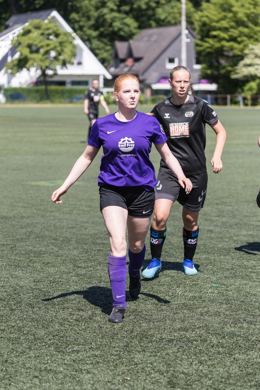 Bild 91 - wBJ SV Henstedt Ulzburg - TuS Rotenhof : Ergebnis: 12:0